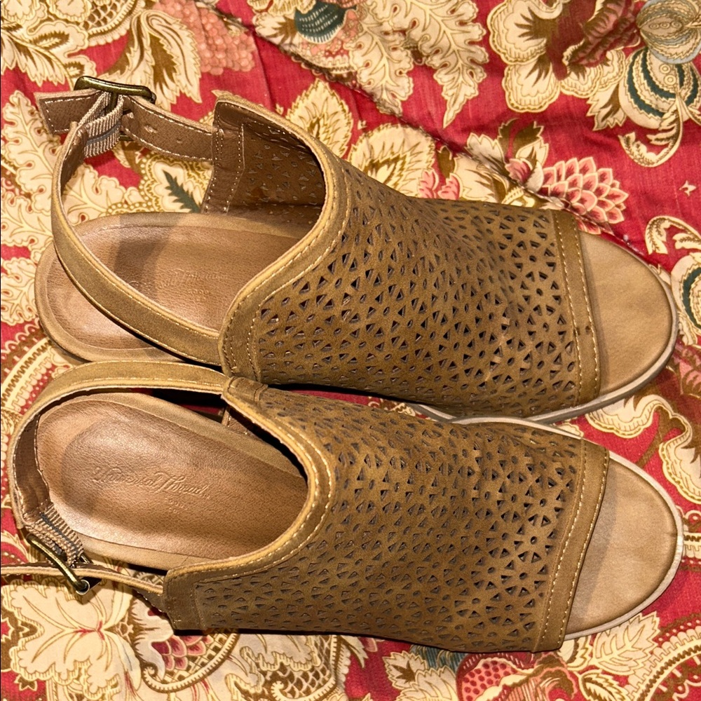Universal Thread Brown Geometric Sandals - image 7